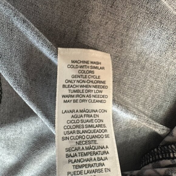 Chico's Skirt Size 1 M Black White Geometric Pattern Long Maxi Pull On Women - Picture 12 of 13